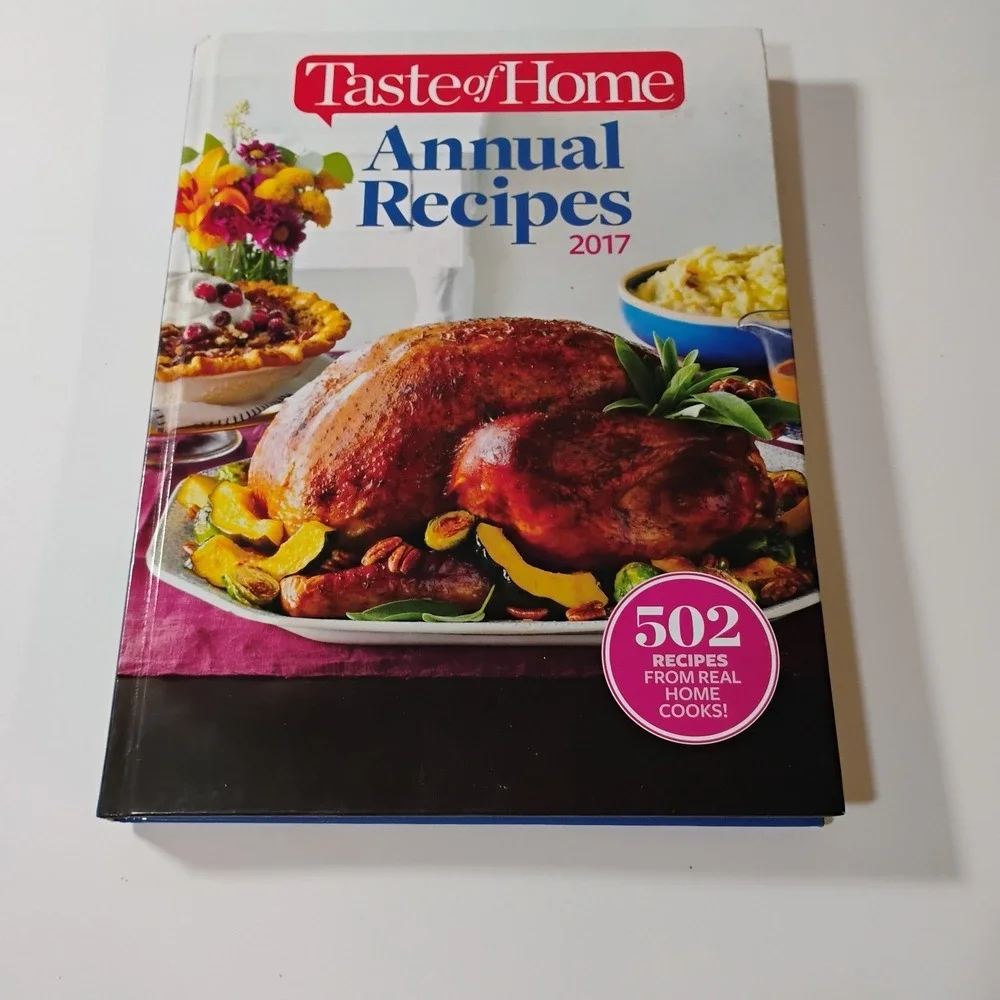 Taste of Home Cookbooks Hardcover Lot of 5